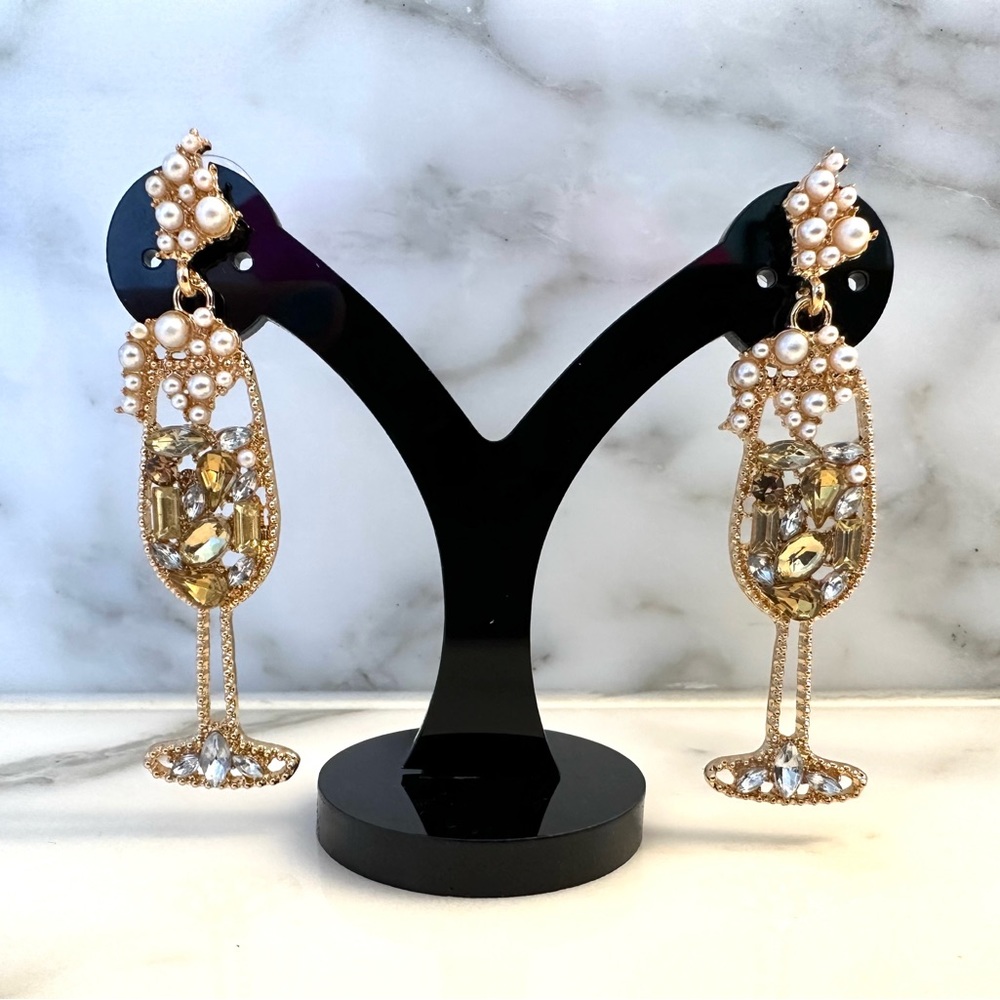 Let’s toast earrings